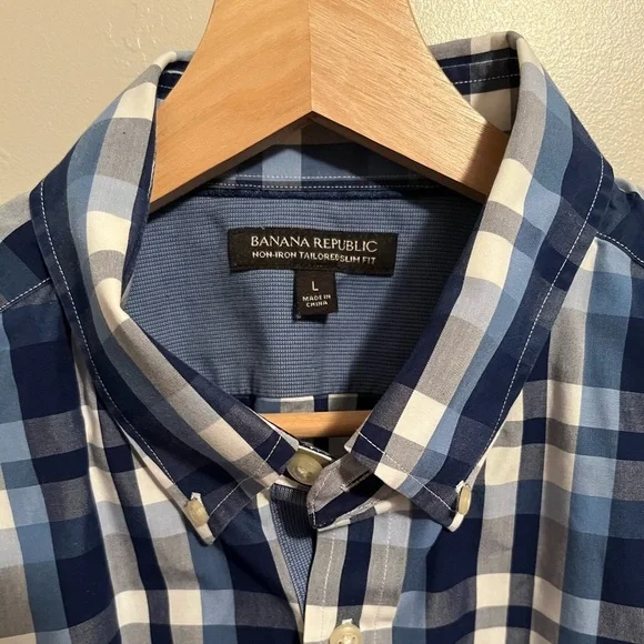 Banana Republic Men's Non Iron Tailored, Slim Fit Button Up Shirt - Picture 7 of 10